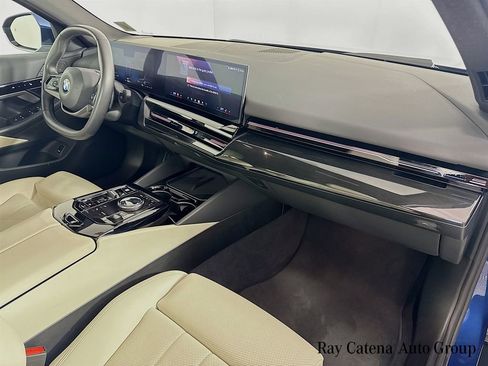 Certified 2024 BMW 530i xDrive w/ Convenience Package AWD/4WD image 31