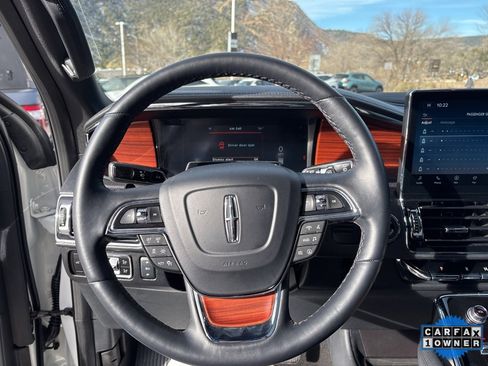 Used 2024 Lincoln Navigator Reserve image 6