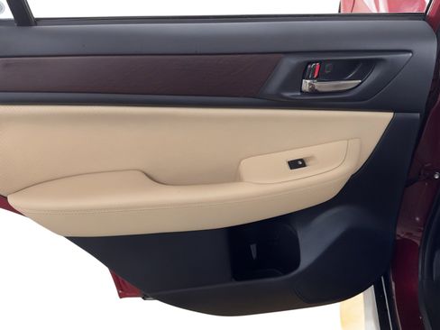 Used 2017 Subaru Outback 2.5i Limited image 17