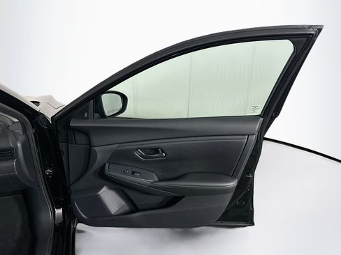 Used 2024 Nissan Sentra S FWD image 29