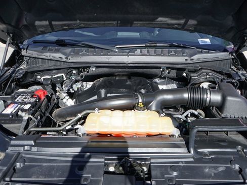 Used 2018 Ford F150 XLT w/ Equipment Group 302A Luxury image 12