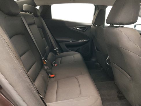 Used 2020 Chevrolet Malibu LT image 19