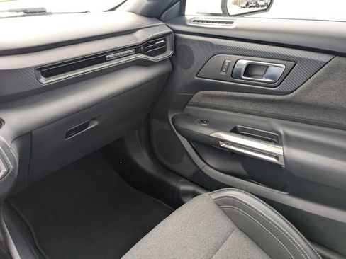 Used 2024 Ford Mustang Coupe image 14