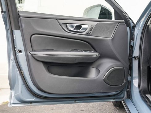 Used 2024 Volvo S60 B5 Core image 19