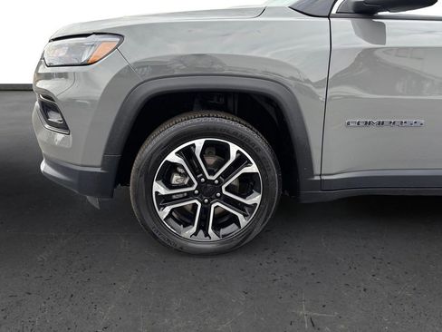 Used 2022 Jeep Compass Limited image 13