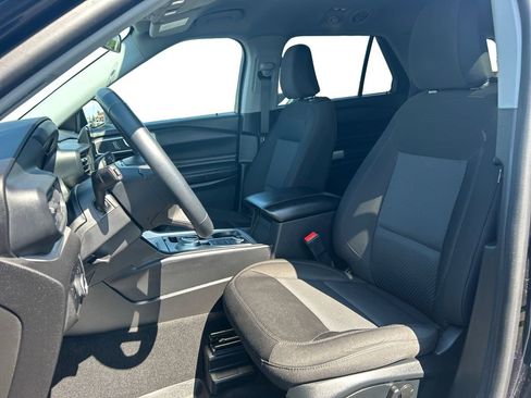 Used 2023 Ford Explorer XLT w/ Class IV Trailer Tow Package image 9