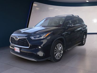 Used 2022 Toyota Highlander Platinum