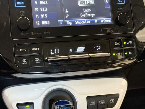 Used 2023 Toyota Corolla LE w/ Carpet Mat Package (TMS) FWD image 10