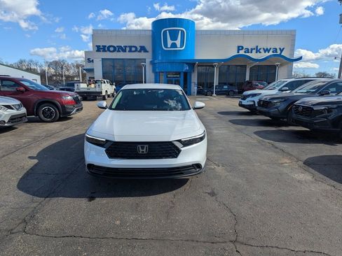 New 2026 Honda Accord LX image 8