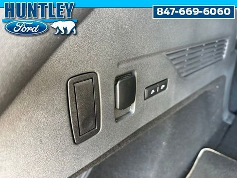 Used 2024 Lincoln Nautilus Reserve AWD/4WD image 13