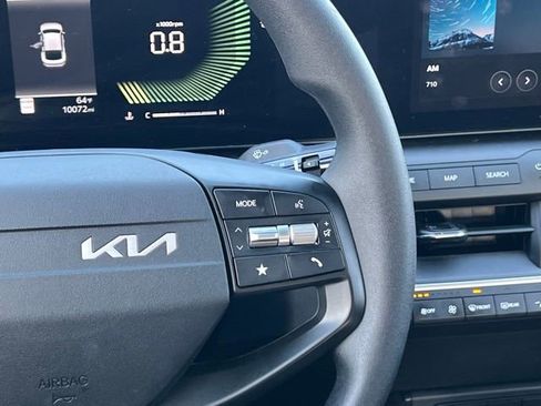 Certified 2025 Kia K4 LXS image 21