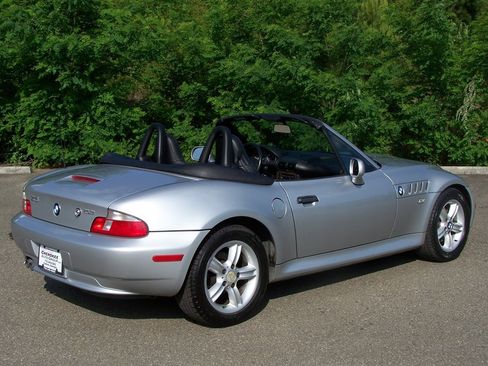 Used 2000 BMW Z3 2.5i image 4
