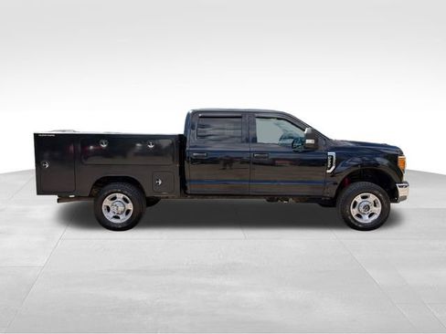 Used 2017 Ford F250 XLT w/ XLT Value Package AWD/4WD image 2