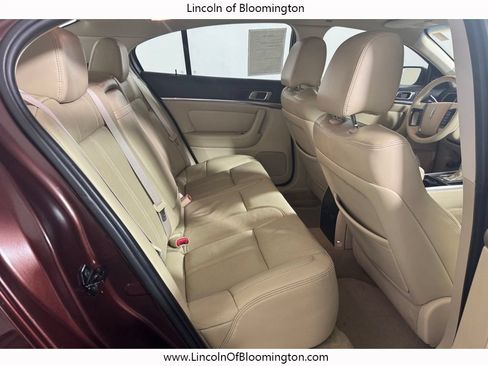 Used 2010 Lincoln MKS FWD image 11