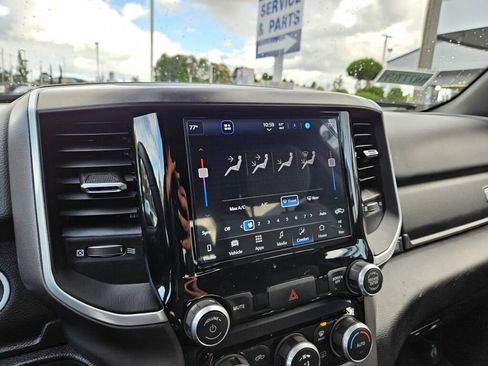Used 2022 RAM 1500 Big Horn image 25