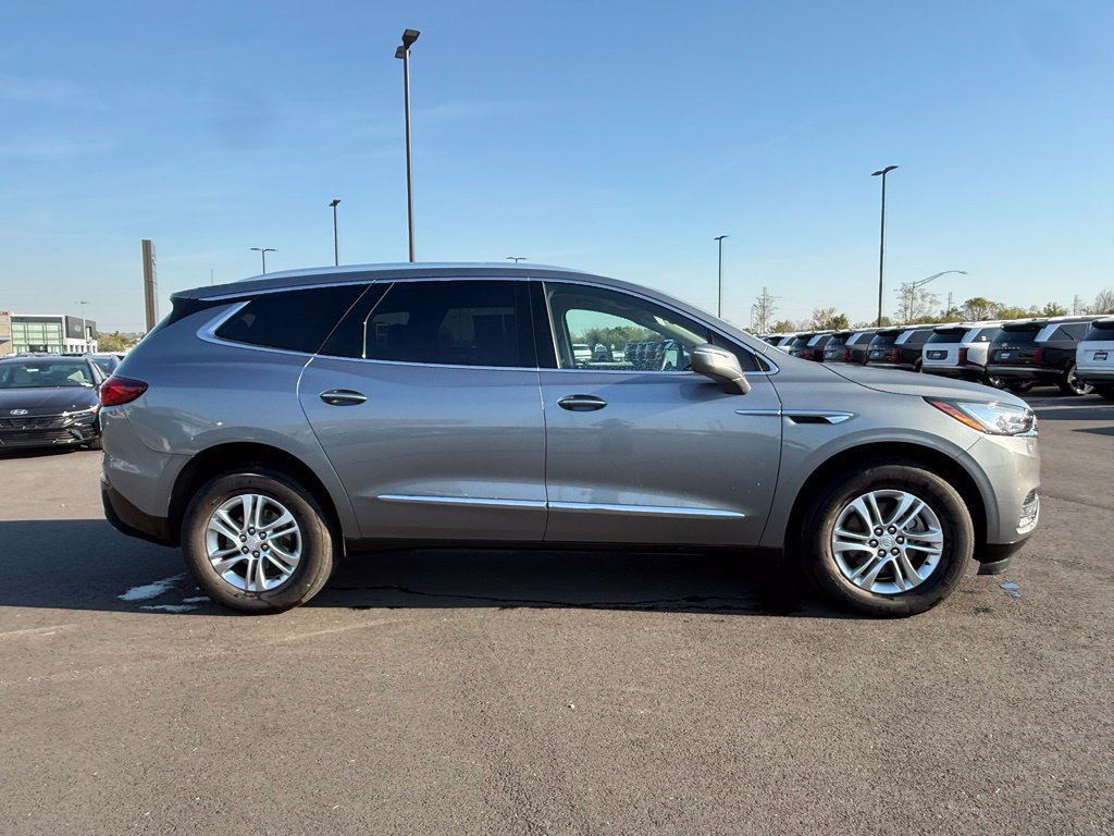 Used 2019 Buick Enclave Essence AWD/4WD image 4
