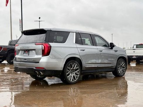 Used 2025 GMC Yukon Denali Ultimate AWD/4WD image 2