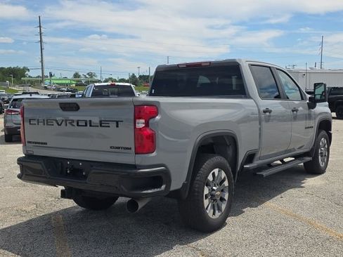 Used 2025 Chevrolet Silverado 2500 Custom w/ Custom Value Package AWD/4WD image 5