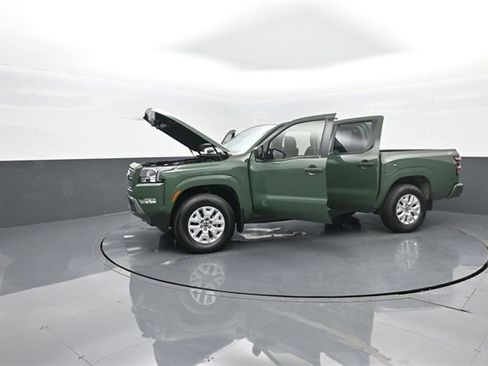 Used 2022 Nissan Frontier SV image 39