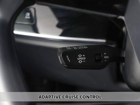 Used 2023 Audi A8 L 3.0T image 5