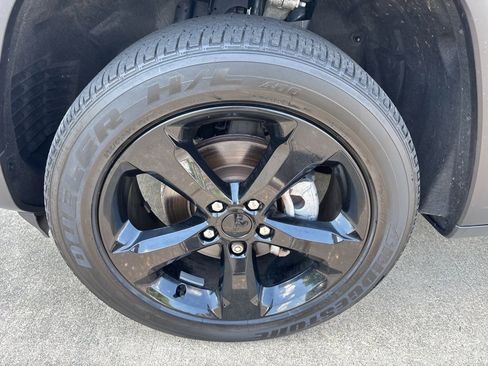 Used 2022 Jeep Grand Cherokee Altitude image 19