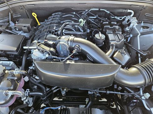 Used 2025 Dodge Durango GT image 22