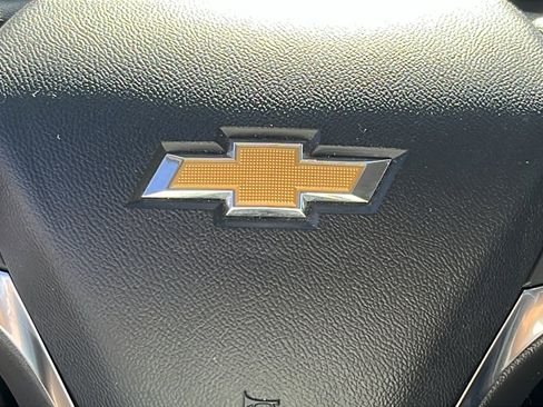 Used 2018 Chevrolet Equinox LT image 17