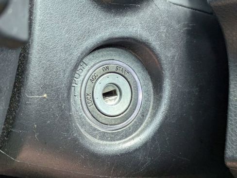 Used 2021 Toyota Camry SE FWD image 29