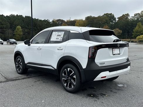 New 2026 Nissan Kicks SV w/ Illumination Package image 6