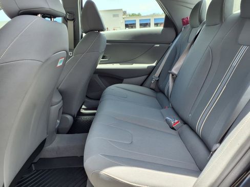 New 2025 Hyundai Elantra Sport image 26