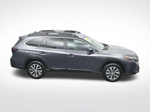 Used 2025 Subaru Outback Premium AWD/4WD image 27