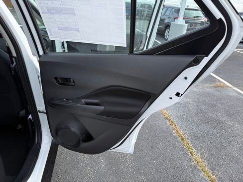 New 2025 Nissan Kicks Play S image 22