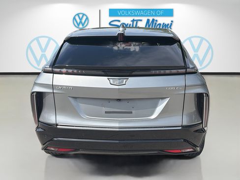 Used 2024 Cadillac Lyriq Luxury image 6