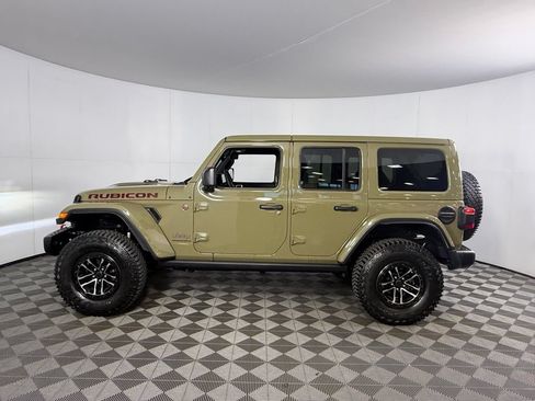 Used 2025 Jeep Wrangler Unlimited Rubicon AWD/4WD image 9