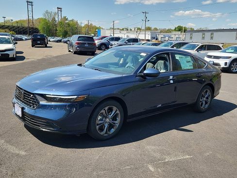 New 2026 Honda Accord EX-L image 2