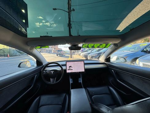 Used 2020 Tesla Model 3 Long Range image 25