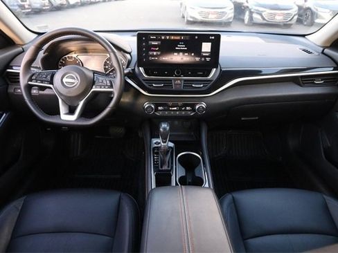 Certified 2025 Nissan Altima 2.5 SR w/ SR Premium Package image 19