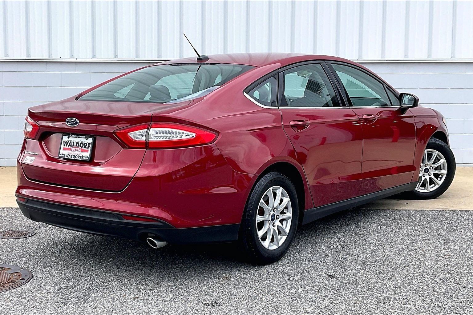 Used 2015 Ford Fusion S FWD image 17