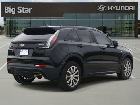 Used 2022 Cadillac XT4 Sport w/ Enhanced Visibility Package FWD image 4