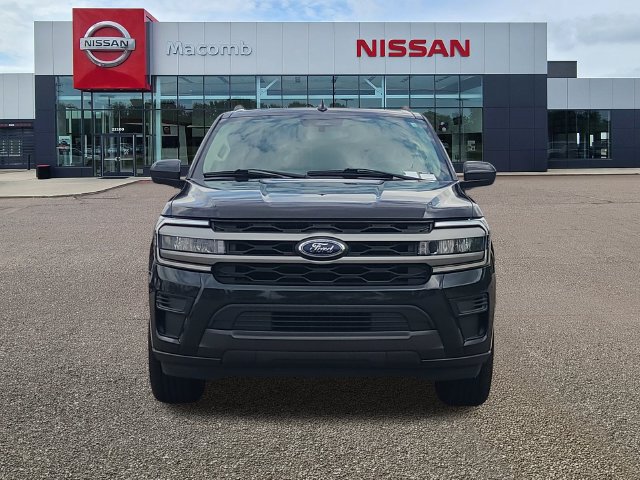 Used 2024 Ford Expedition Max XLT AWD/4WD image 2