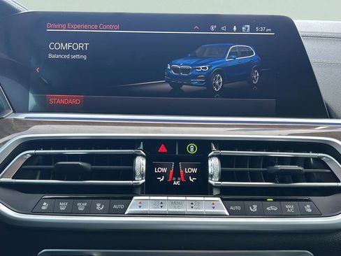 Used 2022 BMW X5 xDrive40i AWD/4WD image 26