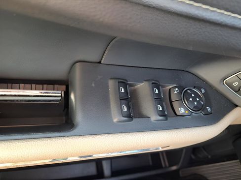 Used 2024 Ford Expedition Max Limited image 16