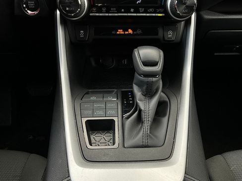 Used 2025 Toyota RAV4 XLE image 24