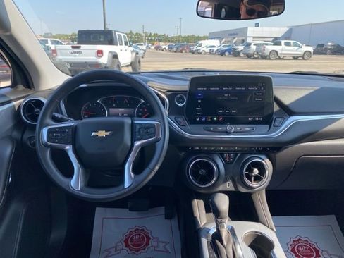 Used 2025 Chevrolet Blazer LT image 14