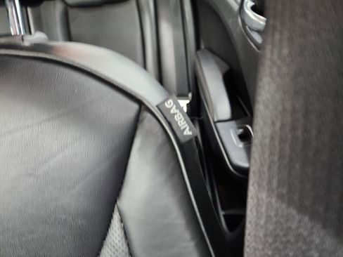 Used 2019 Chrysler 300 Limited image 39