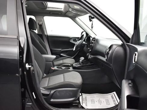 Used 2023 Kia Soul EX FWD image 17