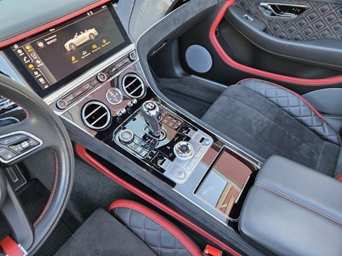 Used 2022 Bentley Continental GT Speed image 11