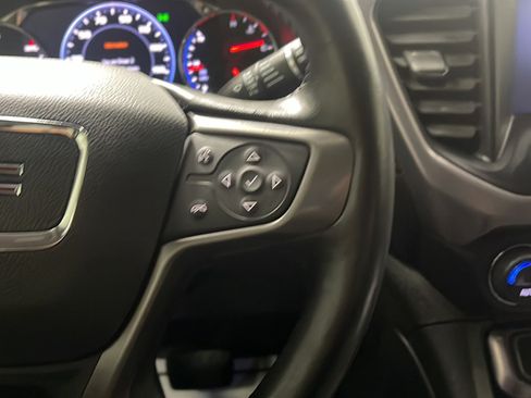 Used 2022 GMC Acadia AT4 w/ Technology Package AWD/4WD image 7