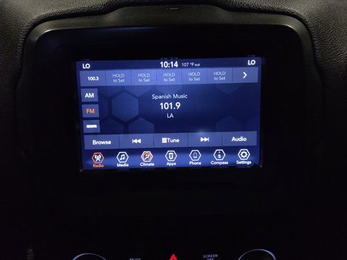 Used 2020 Jeep Renegade Altitude FWD image 25