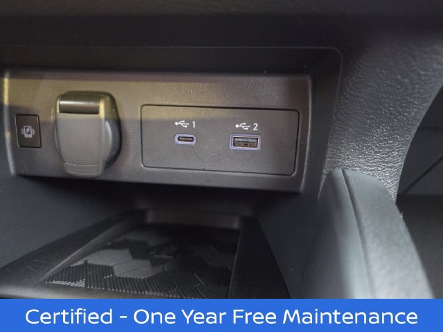 Certified 2025 Nissan Versa SR w/ Trunk Package FWD image 6